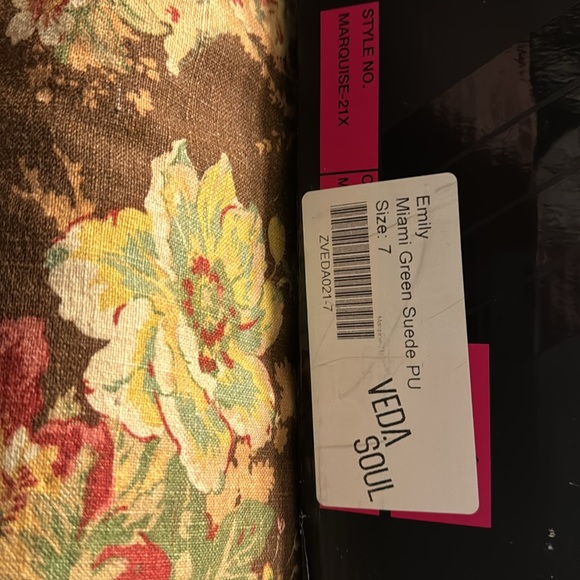 Miami green suede size 7 with a 5” heel. Never been worn. - Picture 4 of 4